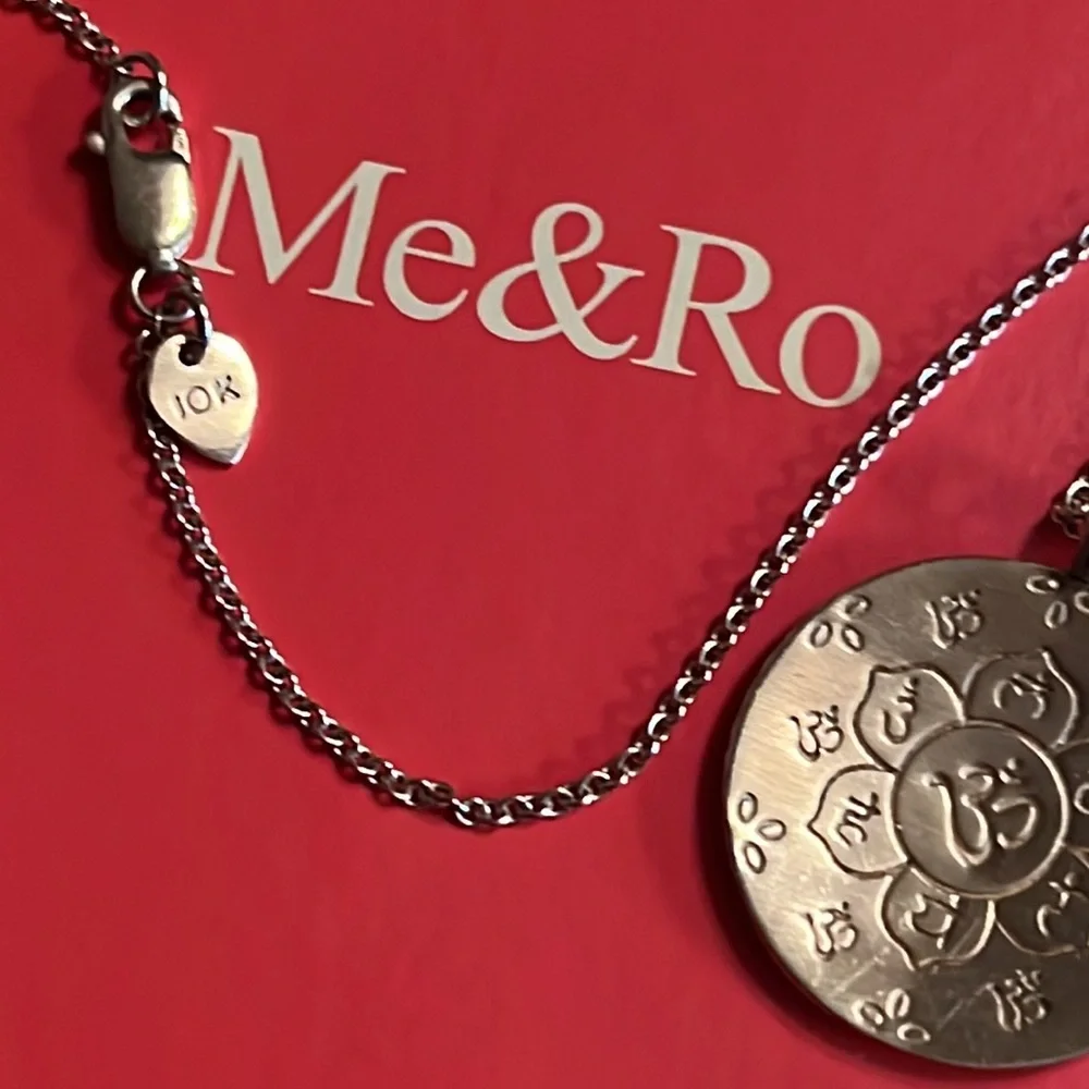 Vintage Me & Ro 10K LARGE Chakra Om Flower Pendant Necklace 18” - Picture 10 of 12